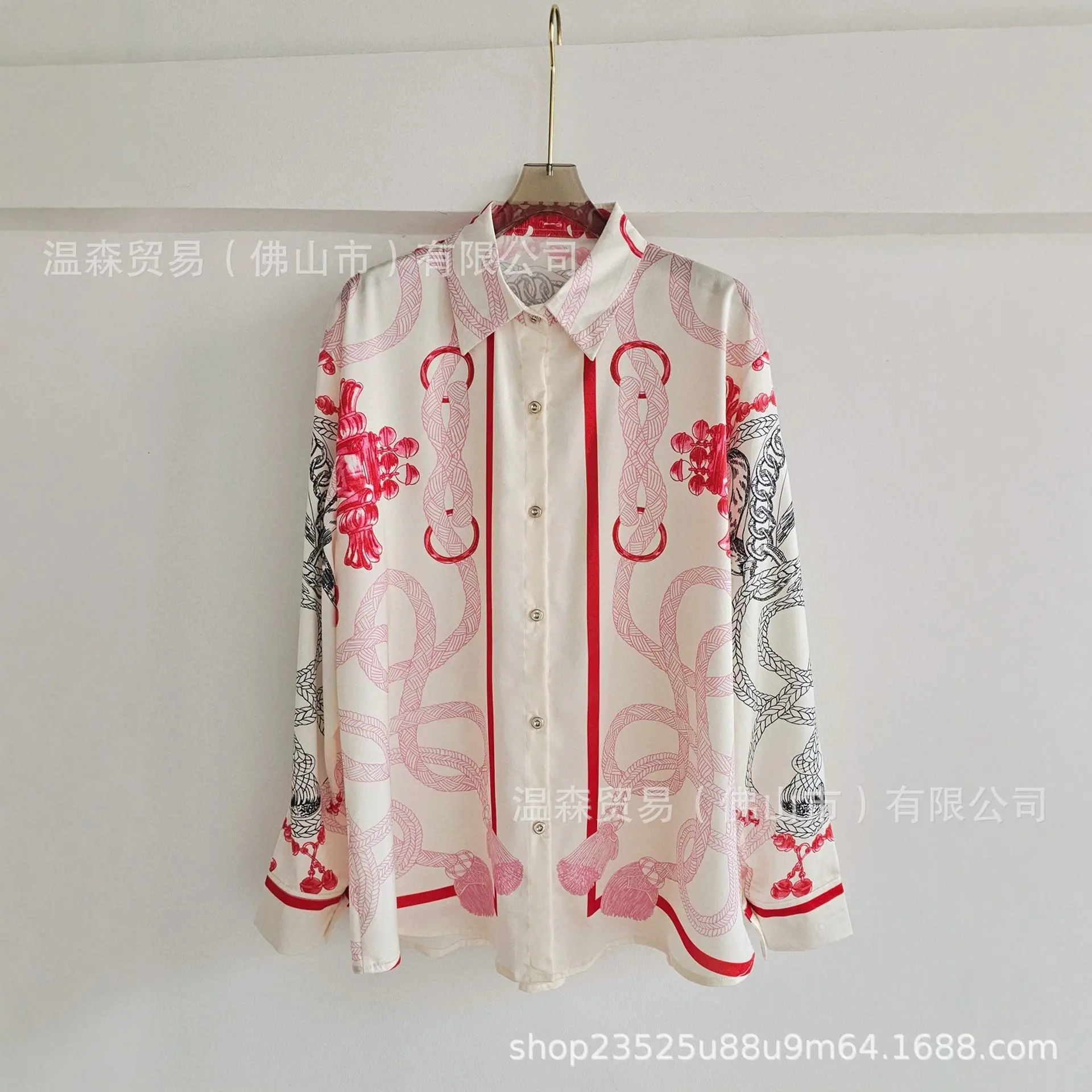 Barockes französisches Designe – Silk Blouse Button Bewertung und Preis